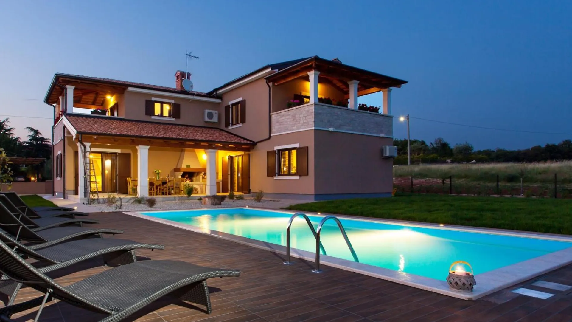Villa Roza Basici