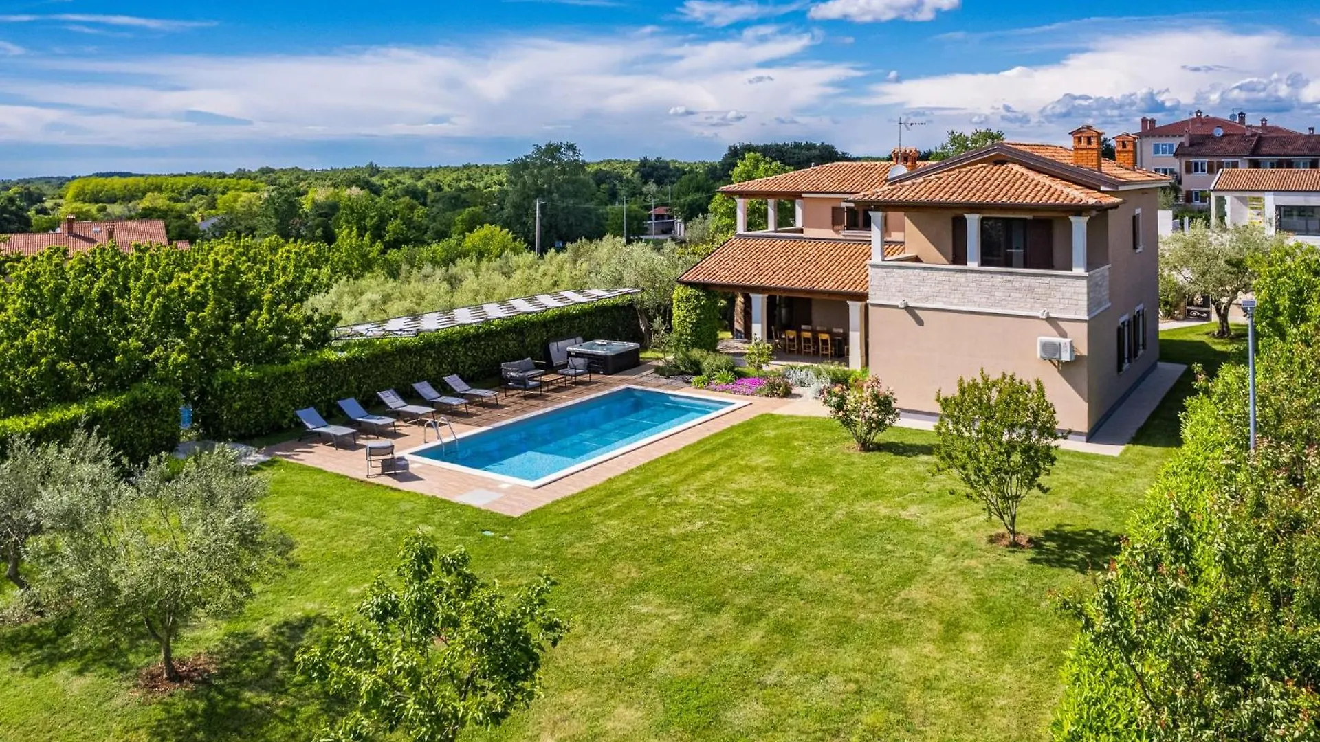 Villa Roza Basici